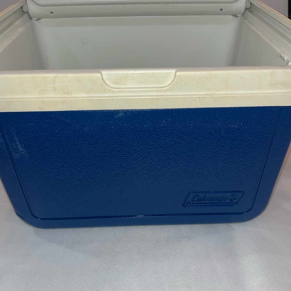 Coleman Flip Top Lid Personal Mini Cooler 5205 6 Pack Blue Lunchbox Made USA - Picture 2 of 11